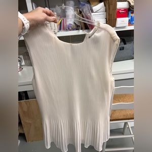 H&M cream muscle blouse